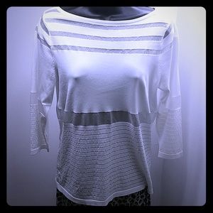 blusa de mangas semi largas